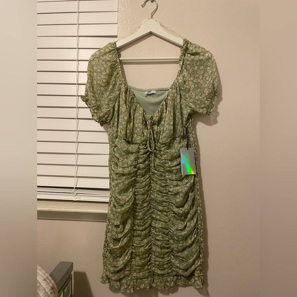 sage green dress 🌻